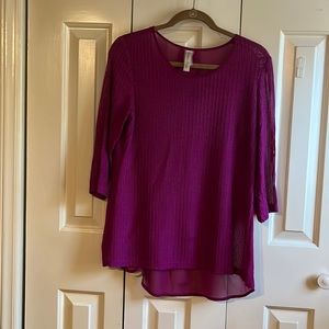 Ladies maroone layered top. Size Small. $12.00